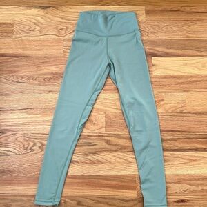 Echoine (Amazon) light green/sage legging, size small